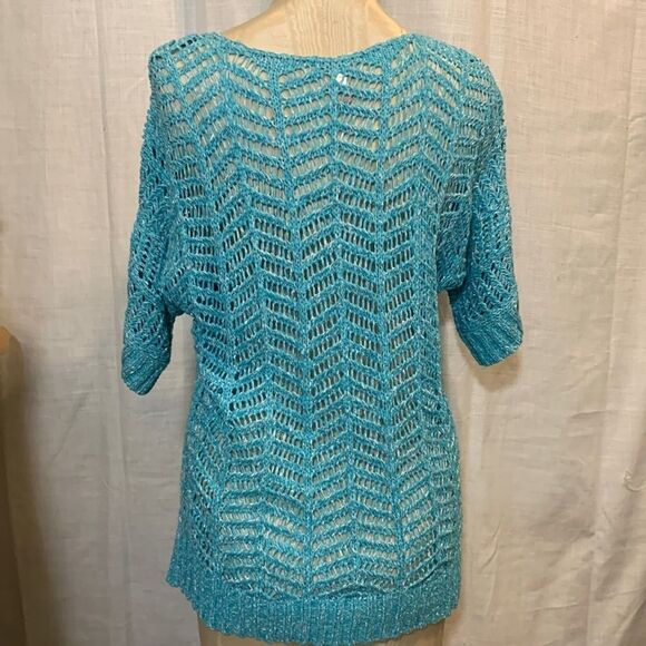 Chico’s size 1 pullover knit top. - Picture 2 of 5